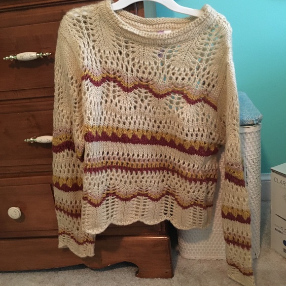 Alya Comfy Striped Sweater - Picture 2 of 3